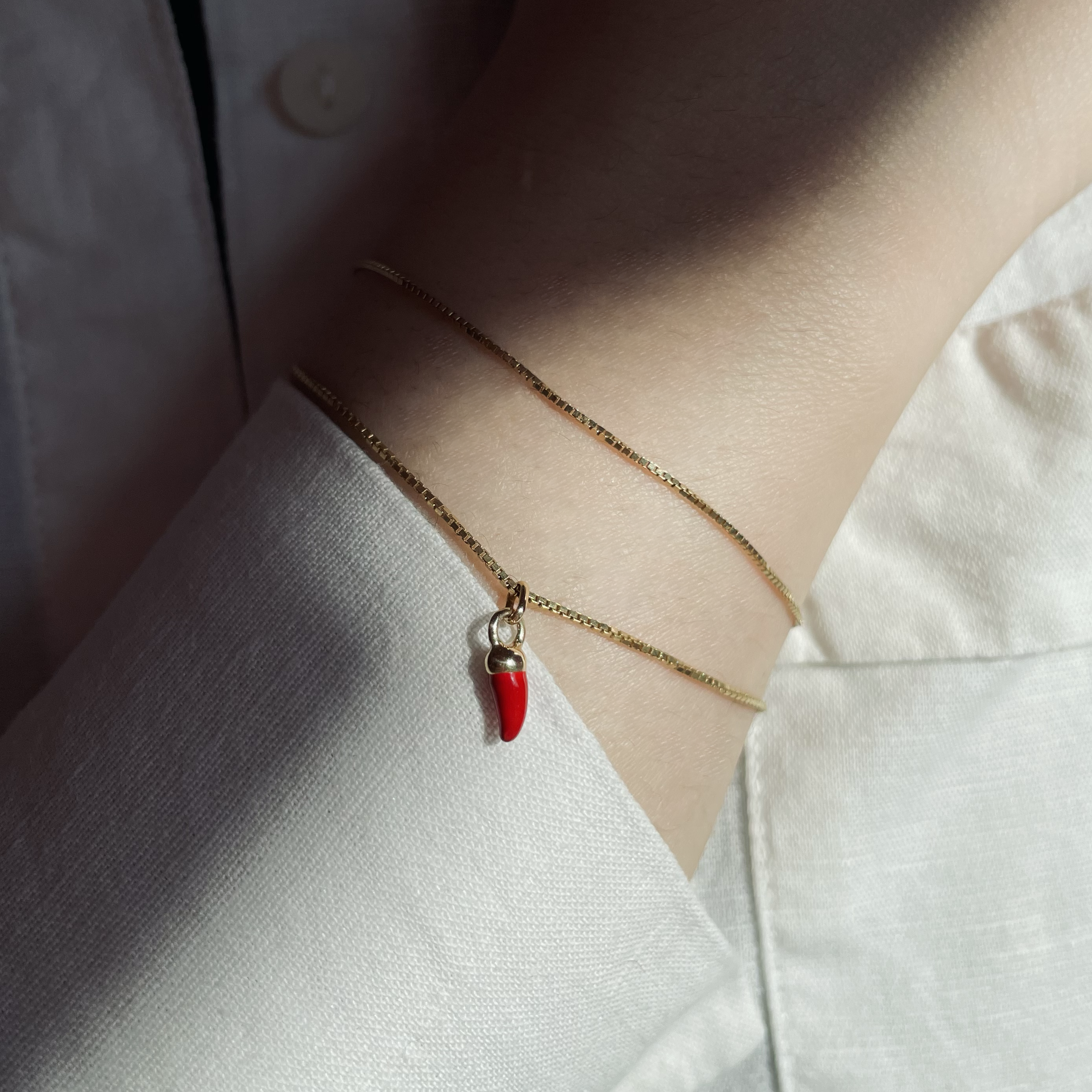 Charm FILO Cornetto rosso in Oro 9kt