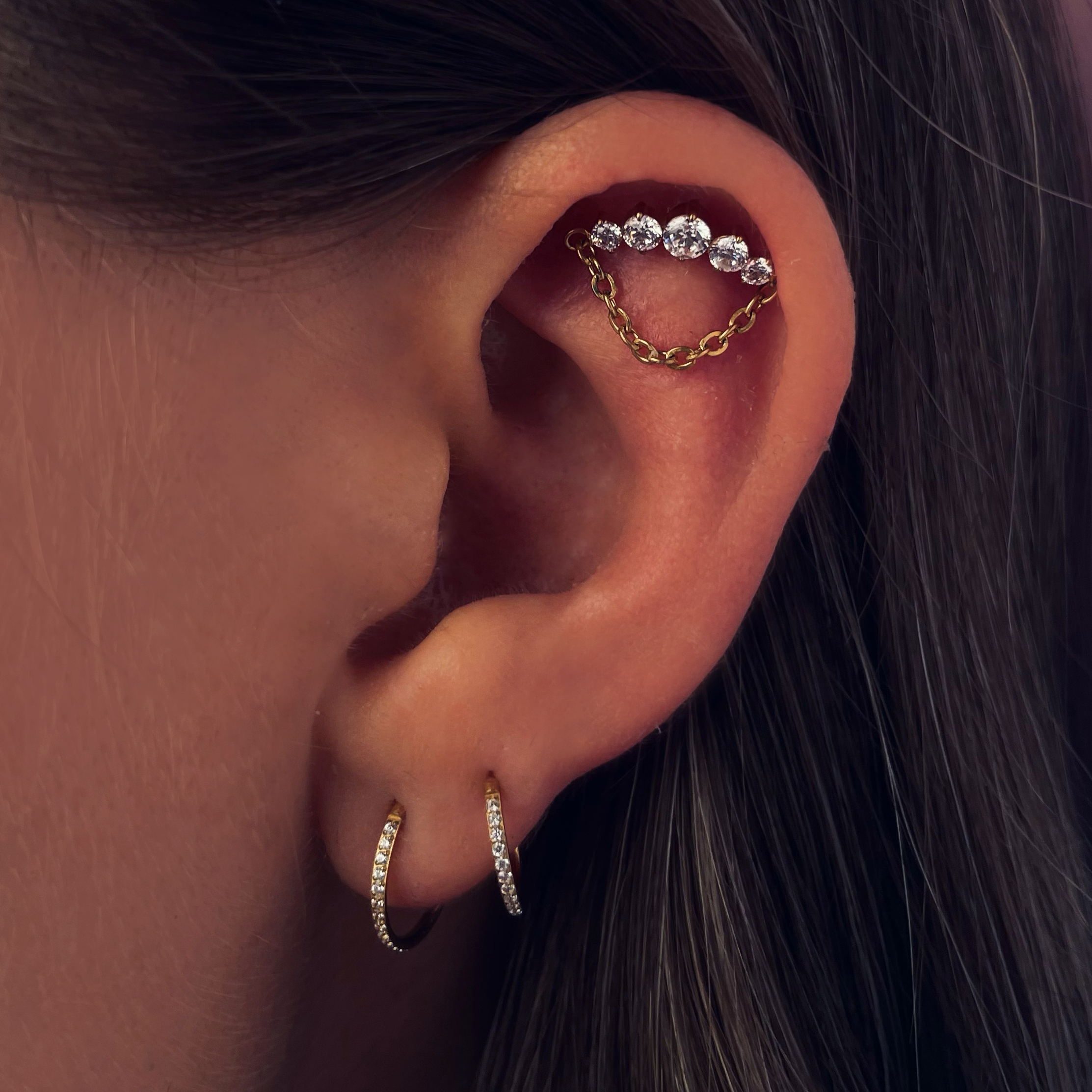 Piercing Maxi Dots con Catenella