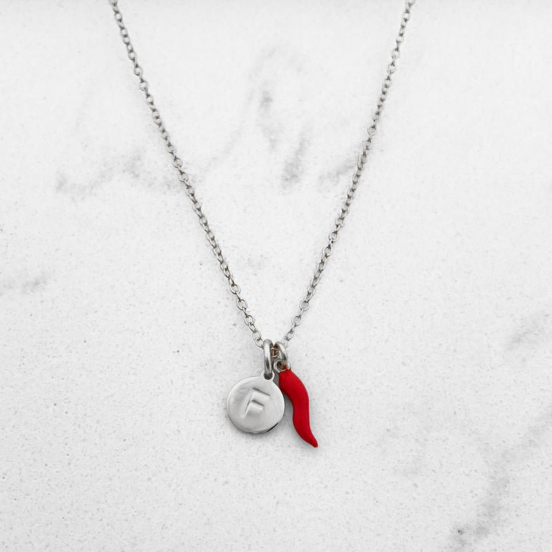 Collana cornino e charm lettera in argento 925